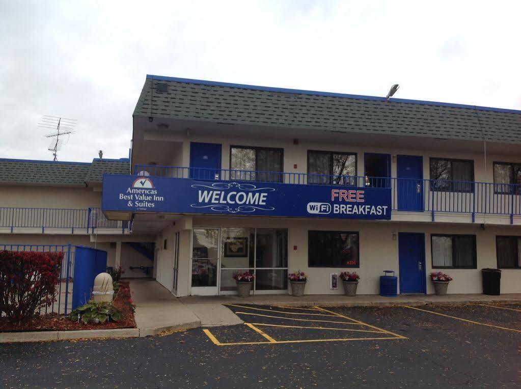 แทรเวลลอดจ์ บาย วินด์แฮม แกรนด์แรพิดส์ นอร์ท Motel Walker ภายนอก รูปภาพ